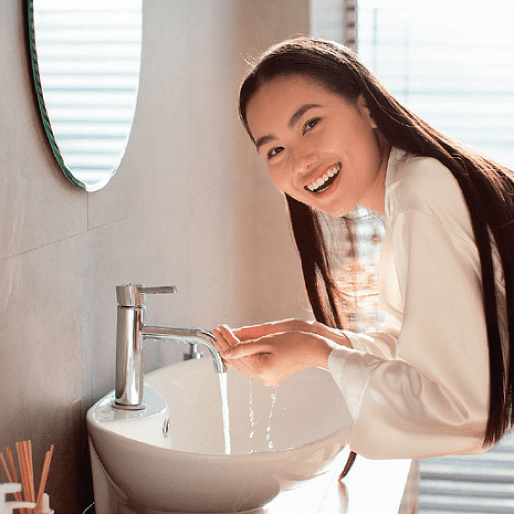 EURO COSMETICS Magazine • From head to toe – Well cared for and protected with SymClariol® • Dr. Florian Genrich, Symrise • Dr. Florian Genrich, Symrise