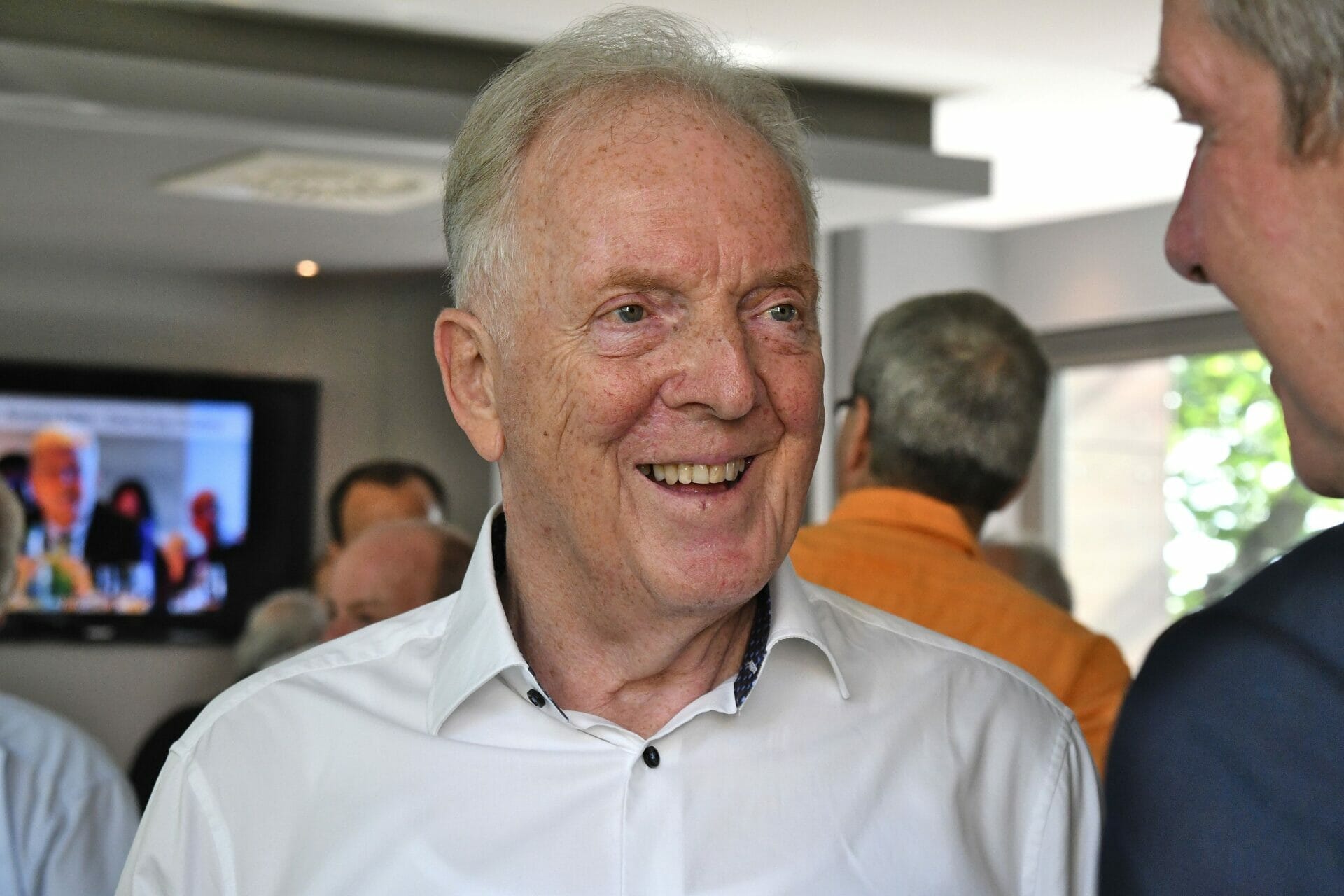 EURO COSMETICS Magazine • After 32 years of service, Managing Director Reinhard Böber leaves Glatt Ingenieurtechnik GmbH to retire • Euro Cosmetics • Euro Cosmetics