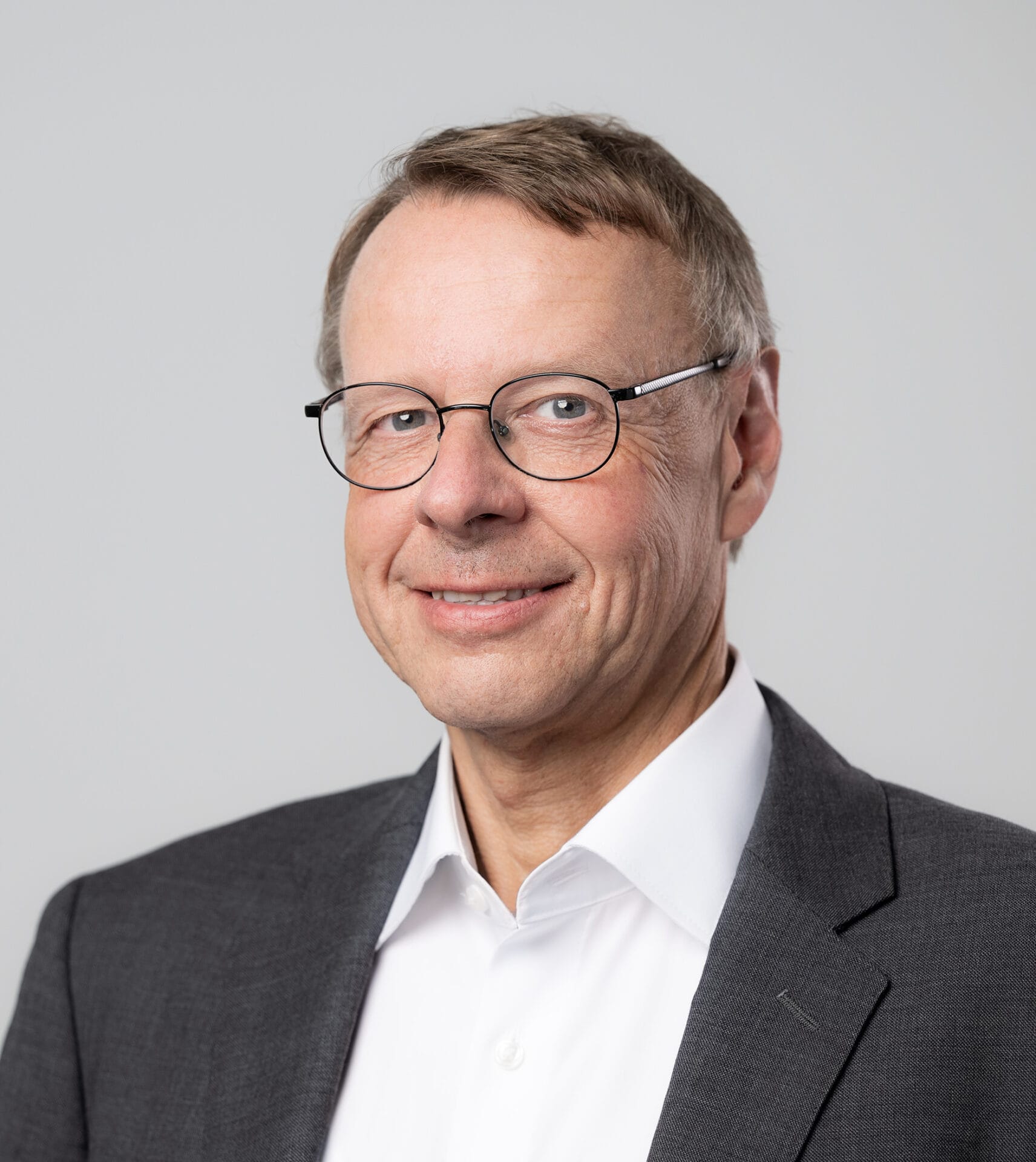 EURO COSMETICS Magazine • Hoffmann Neopac Names Two Executives to Co-Lead U.S. Facility • Euro Cosmetics • Euro Cosmetics