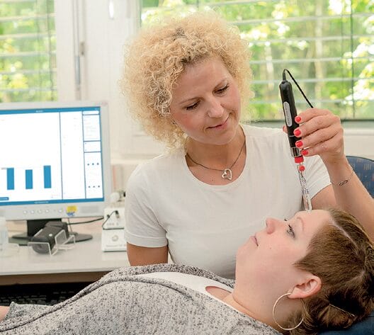 EURO COSMETICS Magazine • In-House Testing Compliments Product Testing in CROs • Diana Khazaka, Christiane Uhl • Diana Khazaka, Christiane Uhl